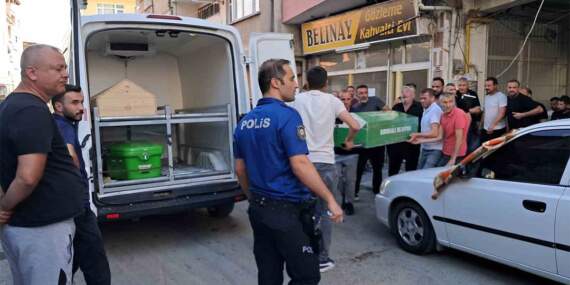 “Kanepeden düştü” ihbarıyla cinayeti örtbas etmeye çalıştılar! 3 kişi tutuklandı