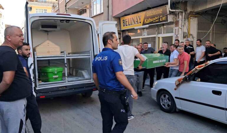 “Kanepeden düştü” ihbarıyla cinayeti örtbas etmeye çalıştılar! 3 kişi tutuklandı