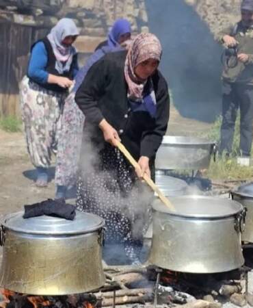 Yalnızca Bursa’da bulunuyor, yılda sadece 1 kez yapılıyor! Herkes akın akın bu köye koşuyor