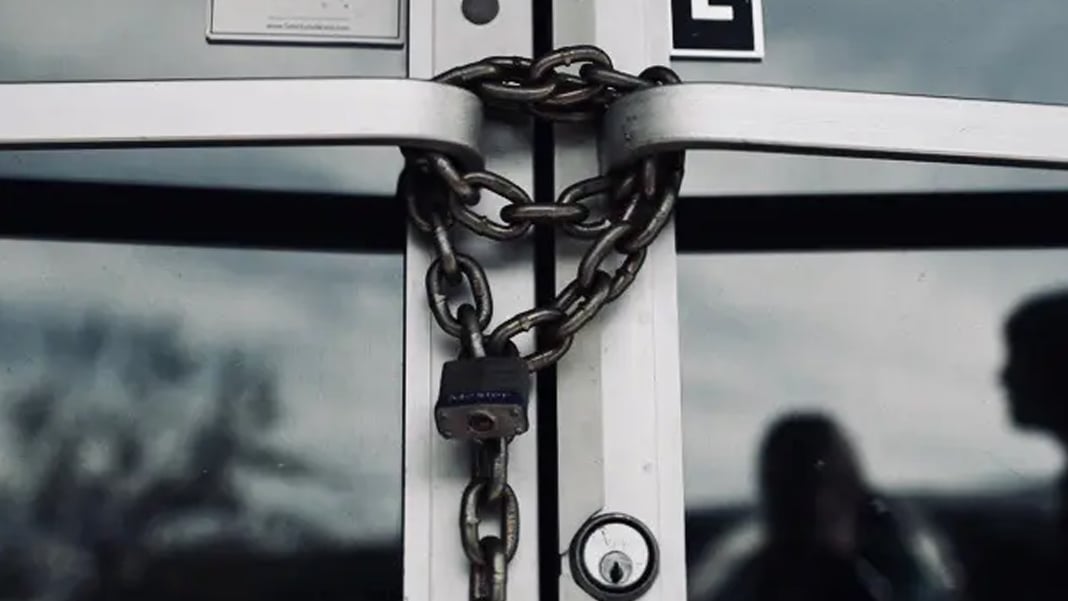 Günde 325 esnaf işyerini kapattı: Beş ayda 49 bin kepenk indi