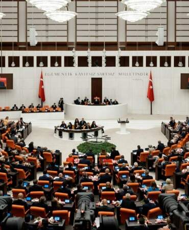 28. Dönem İkinci Devre TBMM Başkanlık Divanı Belli Oldu