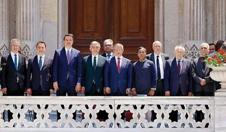 ‘4 Parti Birleşecek’ İddiası! Başkanlık Koltuğu İçin Kritik İsim