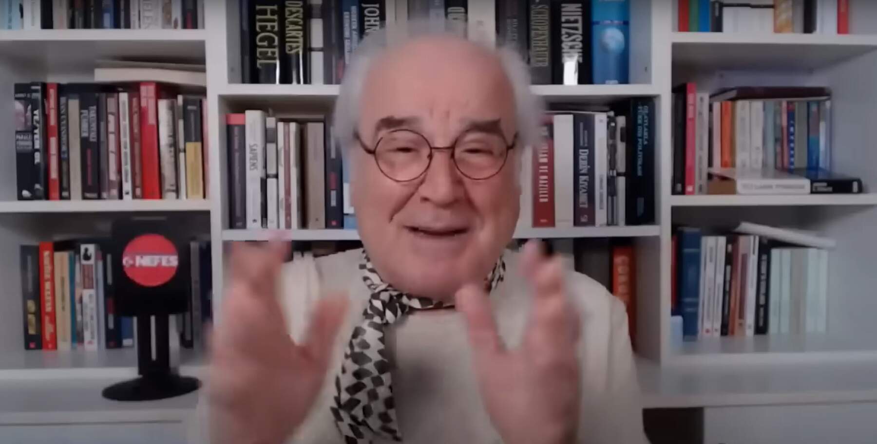 Partililer Birbirini İhbar Ediyor, Akrep Akrebe Etmez