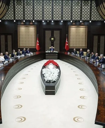 Türkiye’nin Katmanlı Gerçekliği Ortaya Çıkıyor