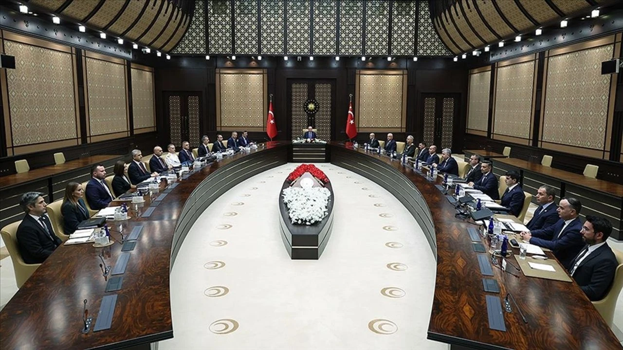 Türkiye’nin Katmanlı Gerçekliği Ortaya Çıkıyor