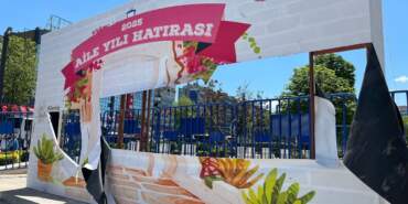 Aile Yılı Panosuna Saldıran Gençlerle ‘Toplumsal Farkındalık’ Etkinliği