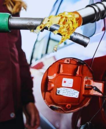 Akaryakıtta Tabela Değişti: Motorine Yeni Zam! Litre Fiyatı 50 TL’yi Aştı