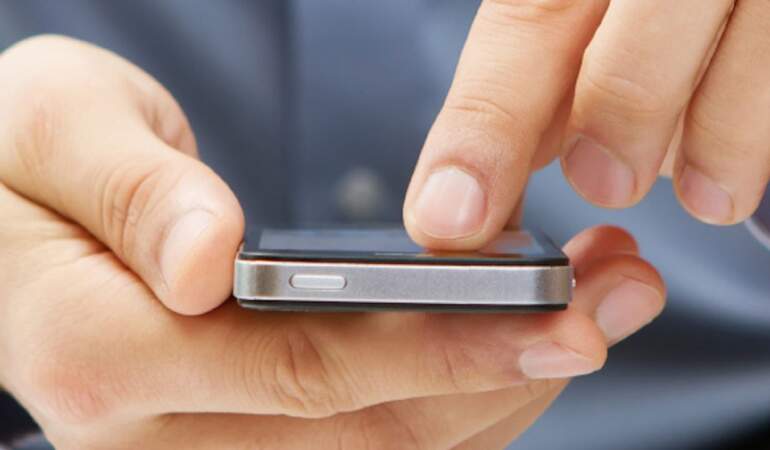 Akıllı Telefonlar Tarihe mi Karışıyor? Teknoloji Devi Düğmeye Bastı