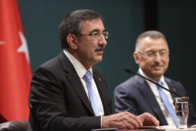 AKP’de Anayasa Komisyonu’nda Üçüncü Toplantı