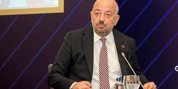 AKP’li İsimden ‘Ballı Maaş’ Maratonu! 9 Ayda 8 Ayrı Koltuk