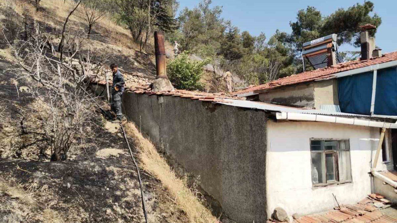 Amasya’daki Otluk Yangını Söndü