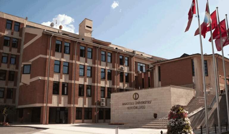 Anadolu Üniversitesi Öğrencilerine Başlatılan Disiplin Soruşturması Meclis Gündeminde
