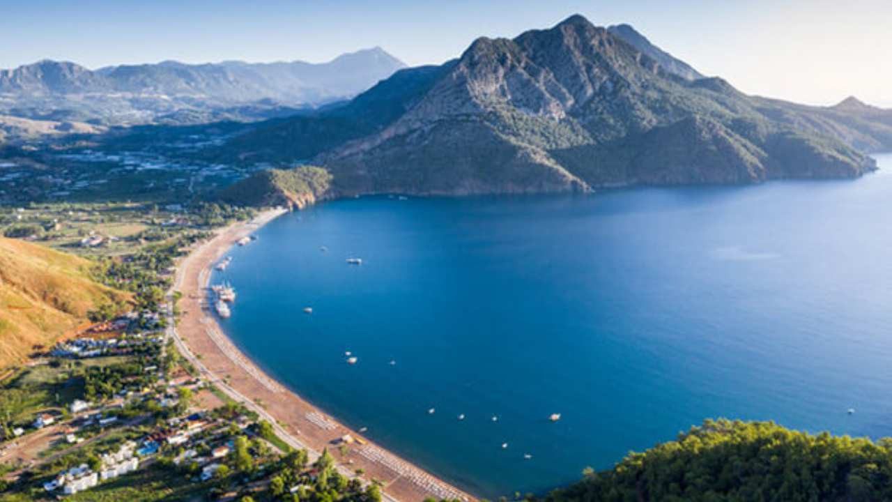 Antalya’nın Deniz Ulaşımı Sorunu Meclis Gündeminde