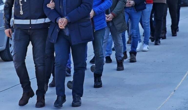 FETÖ’nün Sınav Usulsüzlüğü Soruşturmasında 5 Gözaltı Kararı