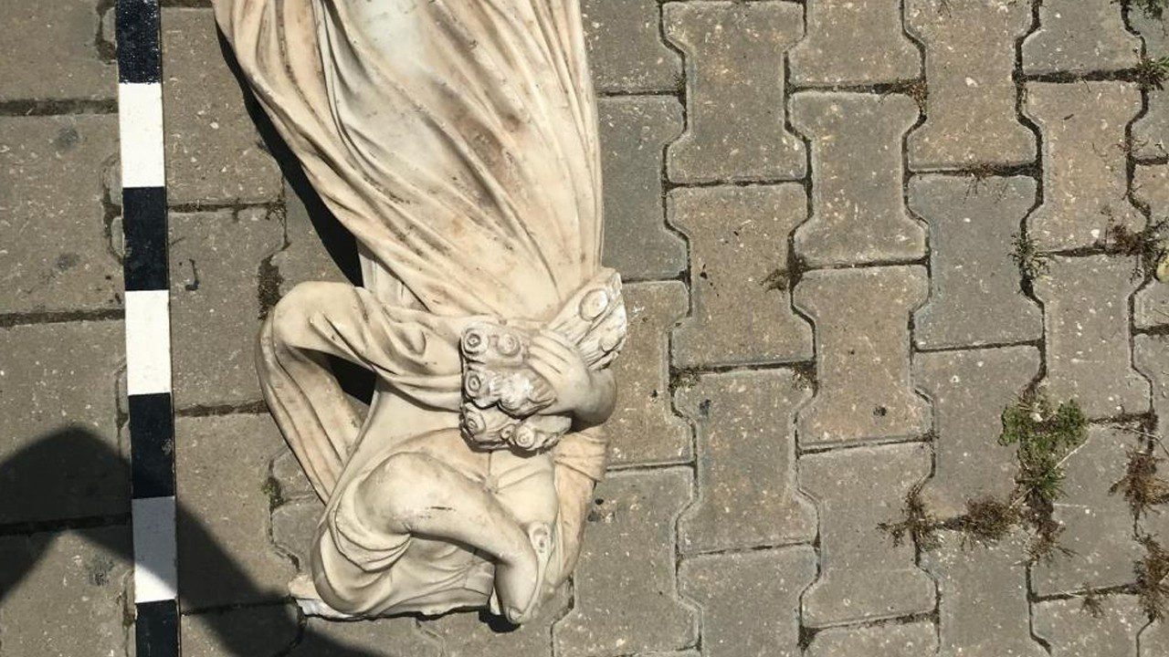 ‘Başsız Heykel’ Operasyonu! 3 Kişi Yakalandı