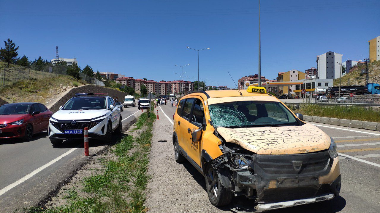 Bayburt’ta Feci Kaza! Taksinin Çarptığı Kişi Öldü