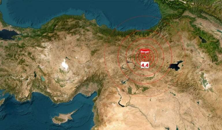 Bingöl Bir Kez Daha Sallandı