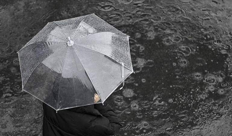 Bu İllerde Yaşayanlar Dikkat! Meteoroloji’den Uyarı Geldi: Haftanın İlk Gününde Sağanak Sürprizi