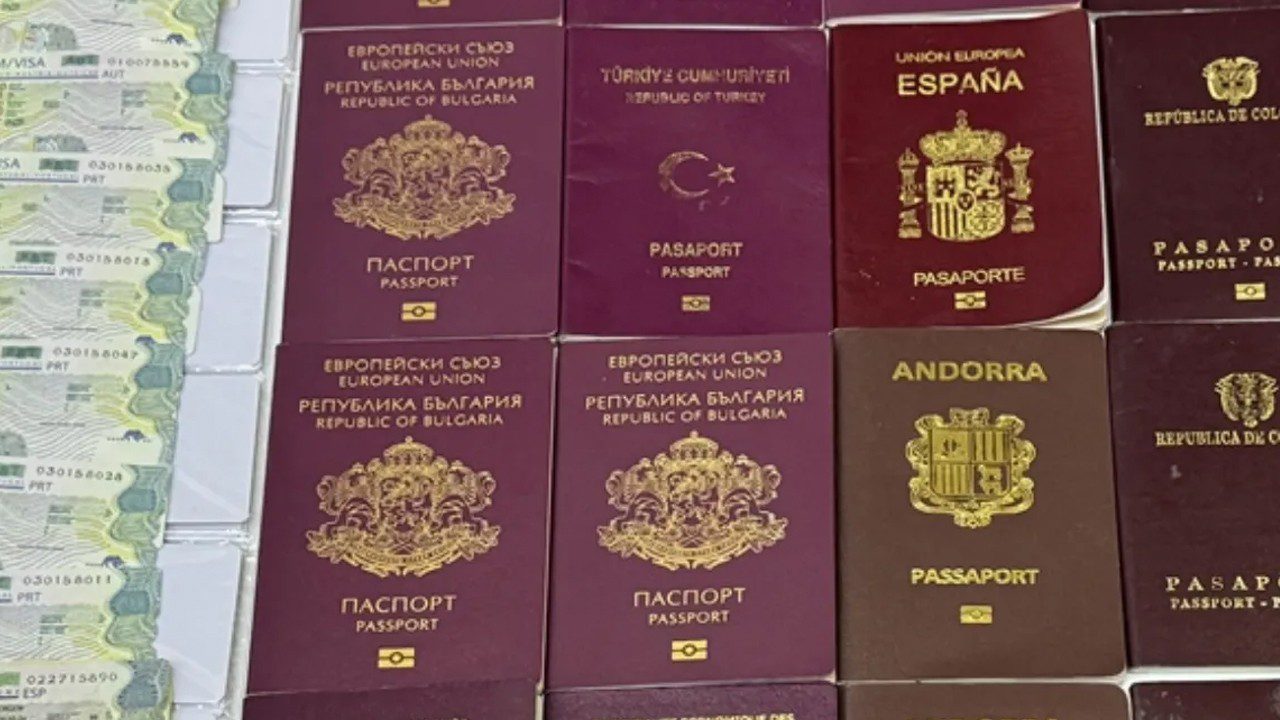 Bu Tuzağa Dikkat! Sahte Sürücü Belgesi ve Pasaport Yapıyorlardı