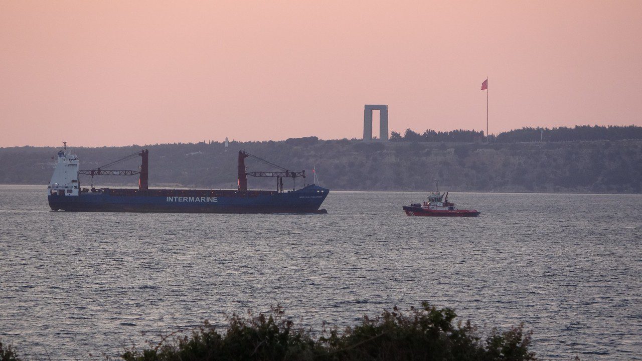 Çanakkale Boğazı’nda Yük Gemisinde Yangın
