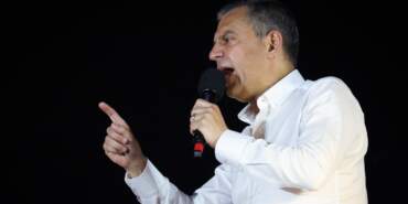 CHP Lideri Özgür Özel Gaziosmanpaşa’da Vatandaşa Seslendi