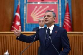 Özel’den Kurultay Davasının Ertelenmesinin Ardından İlk Açıklama