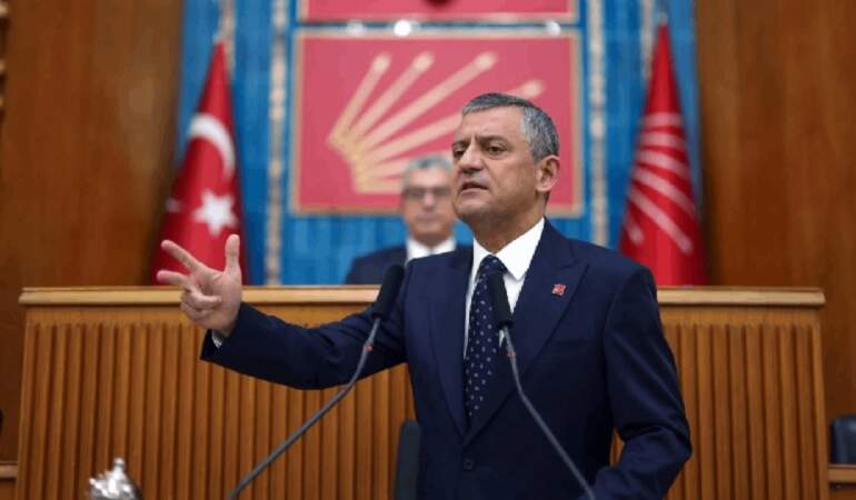 Özel’den Kurultay Davasının Ertelenmesinin Ardından İlk Açıklama