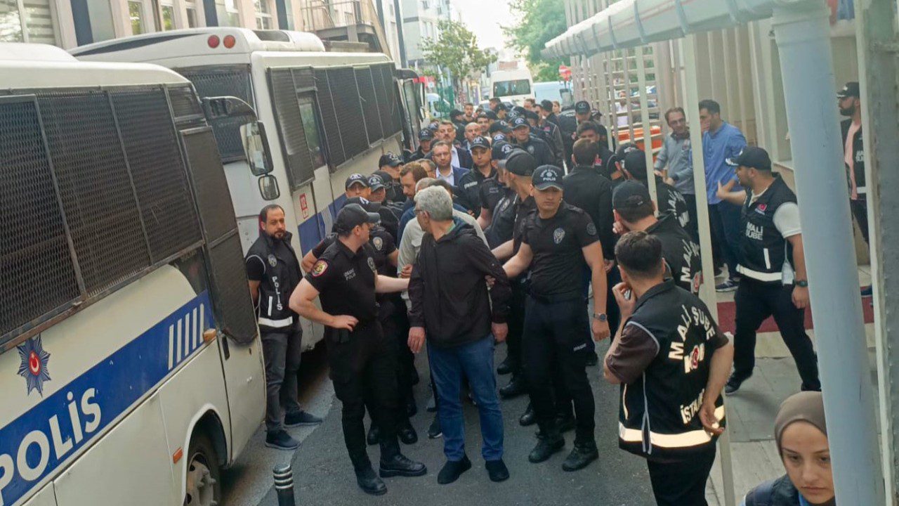 CHP’li Belediyelere Operasyonda Gelişme: Gözaltına Alınanlar Hastaneye Götürüldü