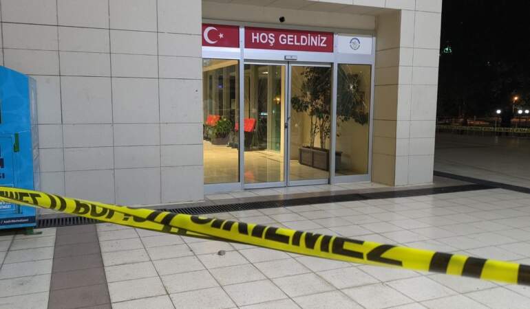 CHP’li Belediyeye Taşlı Saldırı
