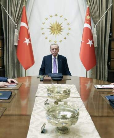 Cumhurbaşkanı Erdoğan Kurmayları Topladı: Külliye’de Kritik Güvenlik Zirvesi