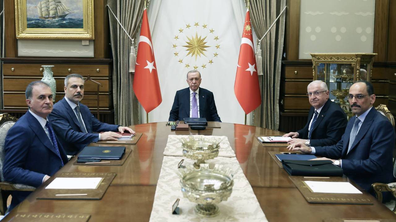 Cumhurbaşkanı Erdoğan Kurmayları Topladı: Külliye’de Kritik Güvenlik Zirvesi