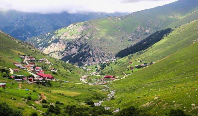 Yaylada Doğa Yürüyüşüne Çıkmışlardı… Trabzon’da 75 Kişilik Grup Kayboldu!