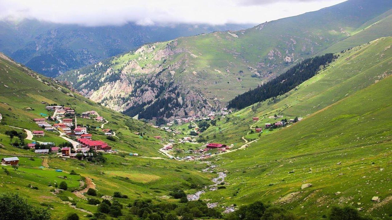 Yaylada Doğa Yürüyüşüne Çıkmışlardı… Trabzon’da 75 Kişilik Grup Kayboldu!