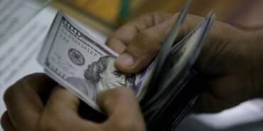 Dolar Güne Düşüşle Başladı