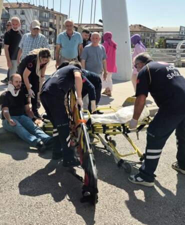 Düzce’de Feci Kaza! Motosikletle Bisiklet Çarpıştı, 2 Yaralı