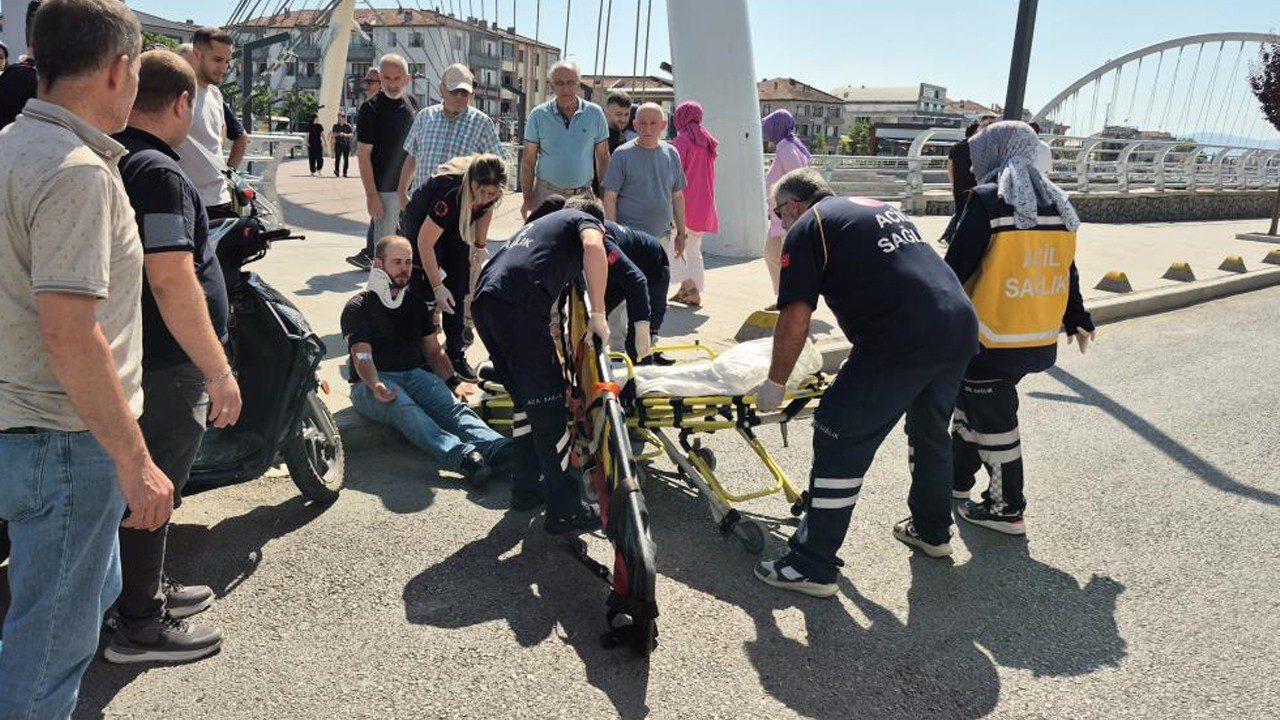 Düzce’de Feci Kaza! Motosikletle Bisiklet Çarpıştı, 2 Yaralı
