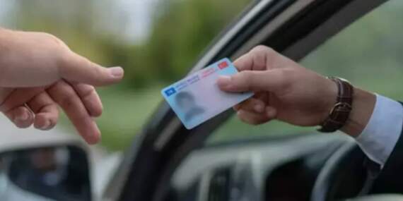 Ehliyet Yenilemede Geri Sayım Başladı! Bu Tarihi Kaçıran 15 Lira Yerine 7 Bin Lira Ödeyecek