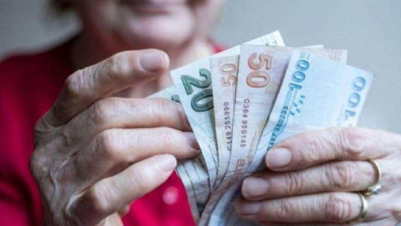 EMEKLİ MAAŞI BAYRAMDAN ÖNCE YATACAK MI? SGK’dan Son Dakika Açıklaması: 2025 Haziran Emekli ve Memur Maaşları ne Zaman Yatacak?