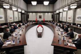 En Düşük Emekli Maaşı Kabinenin Gündeminde