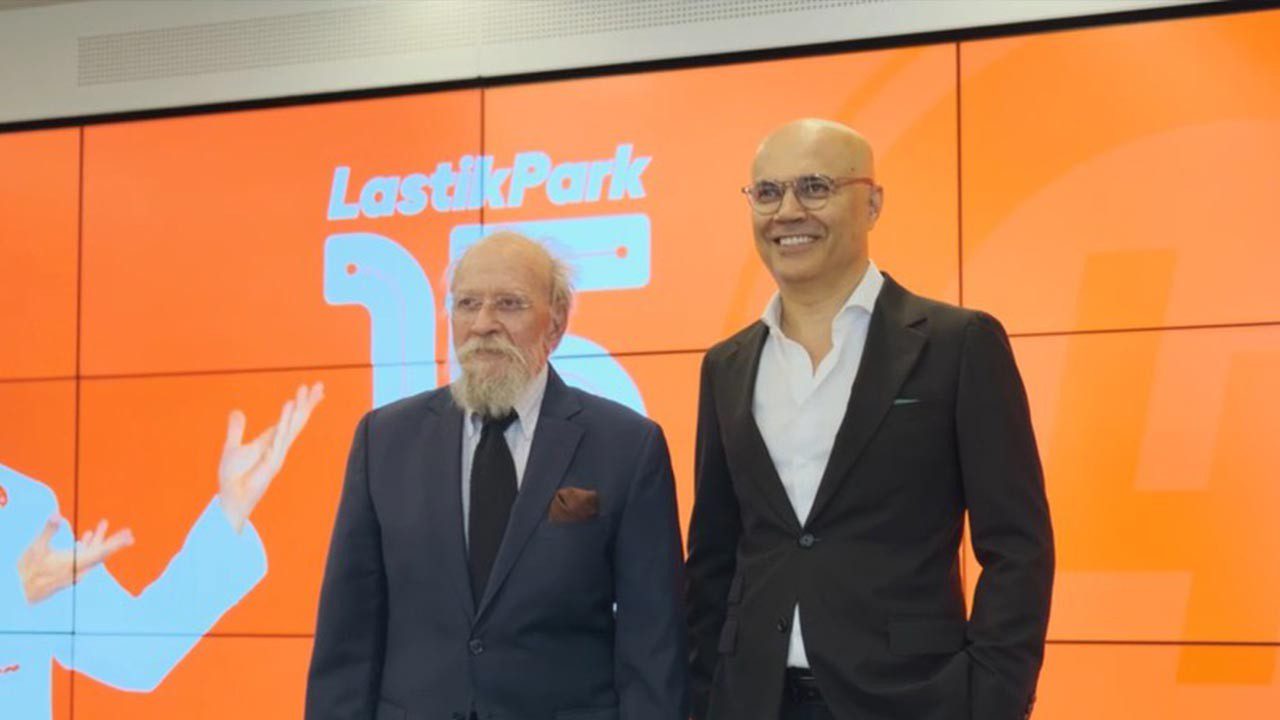 Eski Galatasaray Başkanı Alp Yalman’dan Tatko Lastik’e Ziyaret! Şirket CEO’su Vedat Özçelik 15 Yıllık ‘Muazzam’ Yolculuğu Anlattı