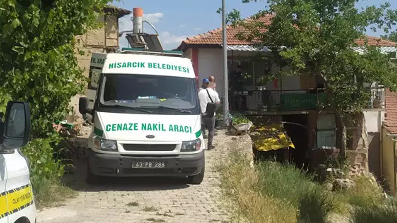 Eve Giren Komşuları Dehşeti Yaşadı! Cansız Bedeni Bulundu