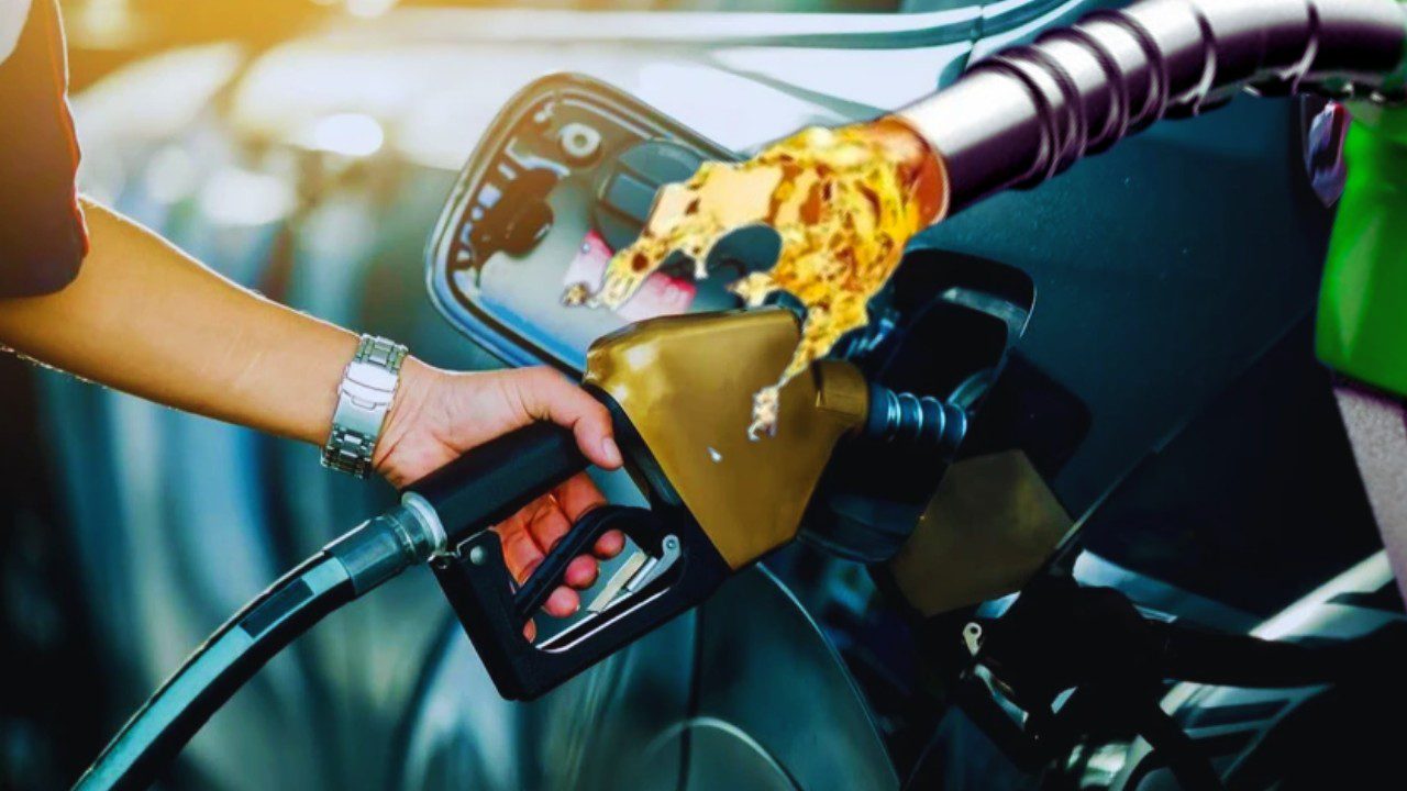 Füzeler Uçtu, Fiyatlar Patladı: Akaryakıta Çifte Zam Yolda