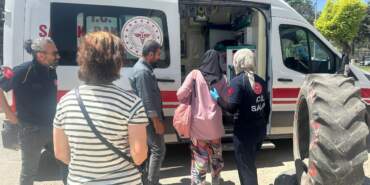 Genç Kıza Otomobil Çarptı, Burnu Bile Kanamadı