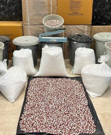 İstanbul’da 2,5 Milyondan Fazla Sentetik Ecza Bulundu