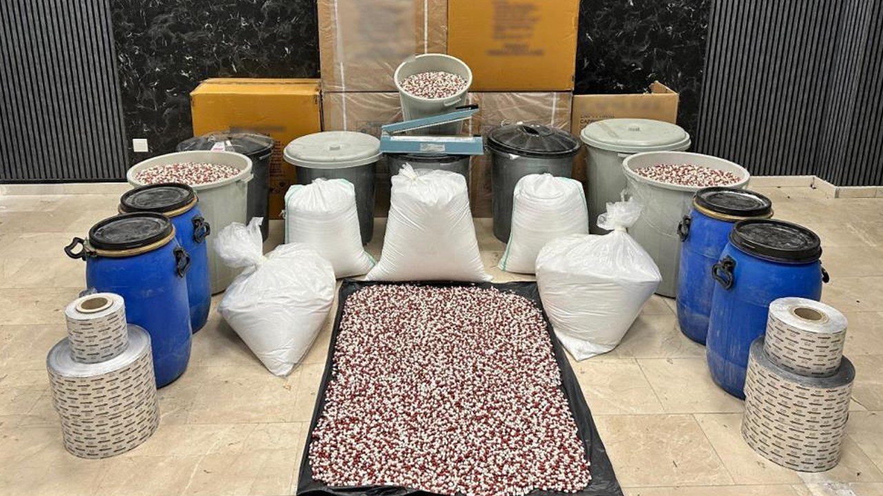 İstanbul’da 2,5 Milyondan Fazla Sentetik Ecza Bulundu