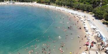 İstanbul’da En İyi Plajlar 2025: Ücretsiz Halk Plajlarından Lüks Beach Club’lara! Burç Beach, Aqua Green, Teos Beach… İşte Giriş Ücretleri