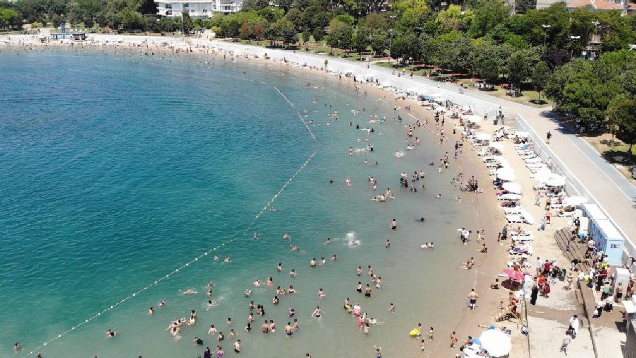 İstanbul’da En İyi Plajlar 2025: Ücretsiz Halk Plajlarından Lüks Beach Club’lara! Burç Beach, Aqua Green, Teos Beach… İşte Giriş Ücretleri