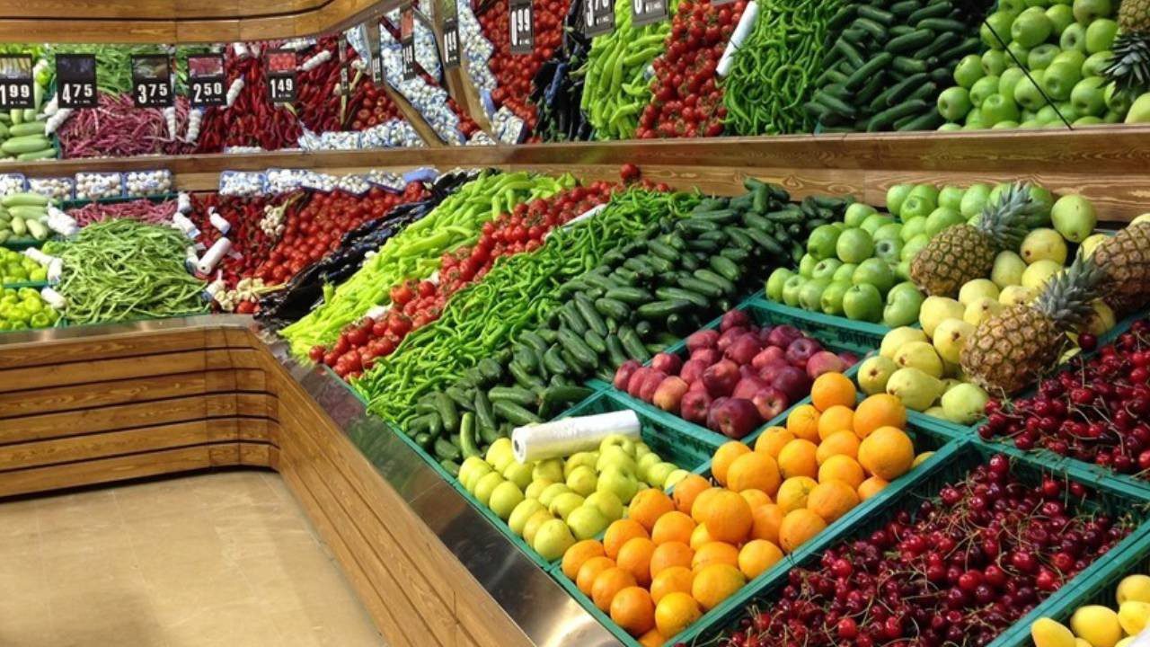 İstanbul’da Fiyatı En Çok Artan ve Azalan Ürünler Belli Oldu! Biri Rekor Arttı, Biri Sert Düştü