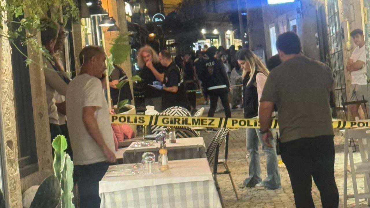 İzmir’de İş İnsanına Silahlı Saldırı: Kafede Otururken Vuruldu
