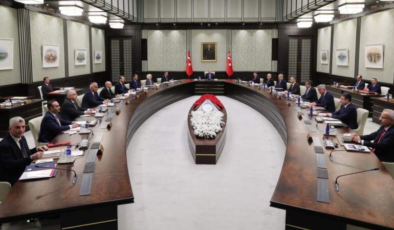 Kabine Toplandı! Gündem İran ve İsrail